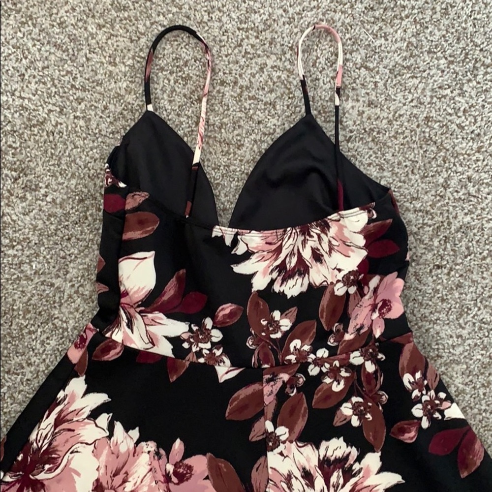 Dress - Picture 3 of 4